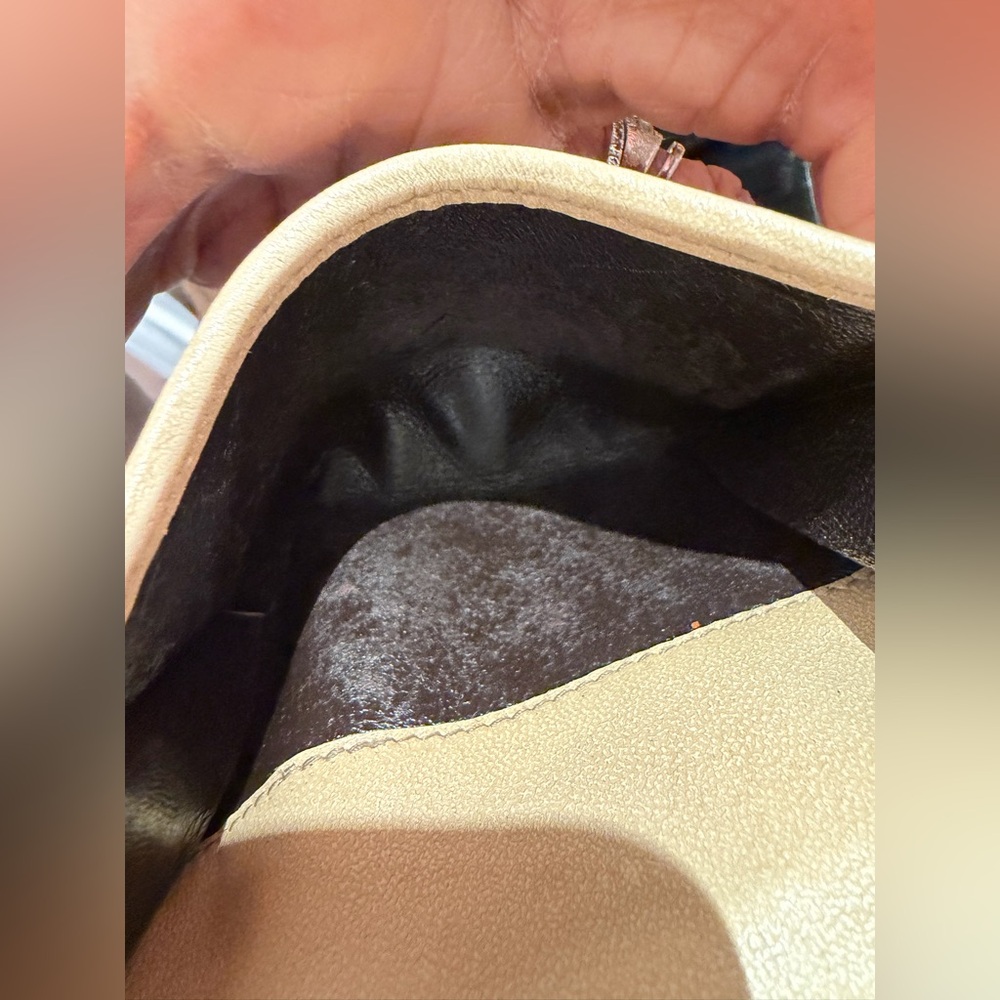 ⭐️⭐️vintage Gucci GG Canvas Compact Wallet - Picture 13 of 15